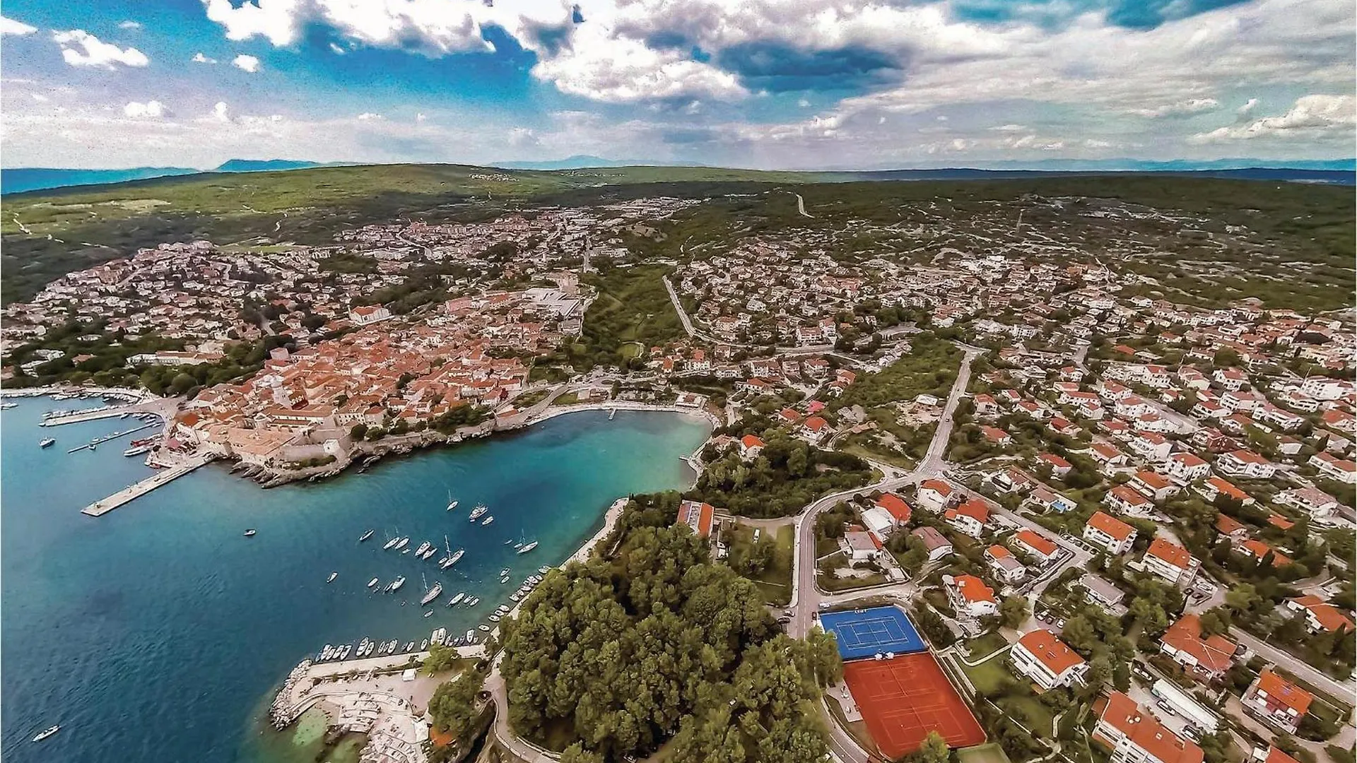 Awesome Home In Polje With House Sea View Tatil Evi
